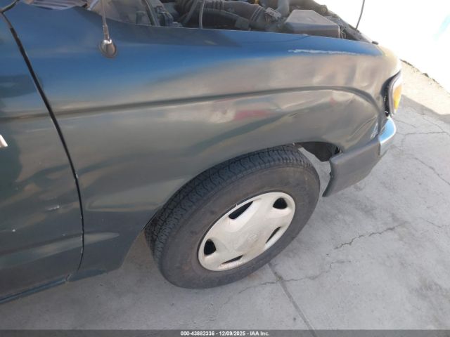 Toyota Tacoma Image 13