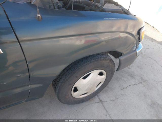 Toyota Tacoma Image 13