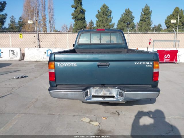 Toyota Tacoma Image 9