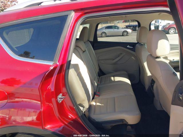 Ford Escape Titanium Image 16