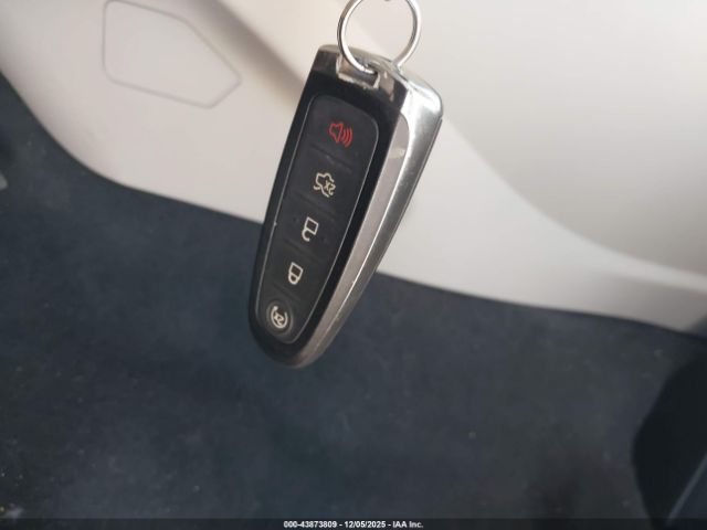 Ford Escape Titanium Image 6