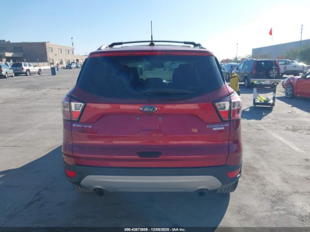 Ford Escape Titanium Image 14