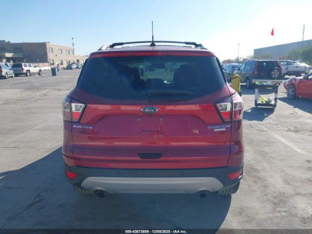 Ford Escape Titanium Image 14