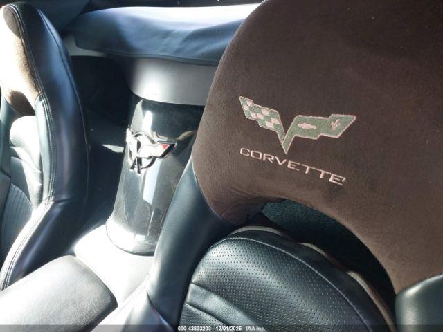 Chevrolet Corvette Image 10