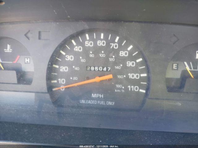 Toyota Pickup Image 5