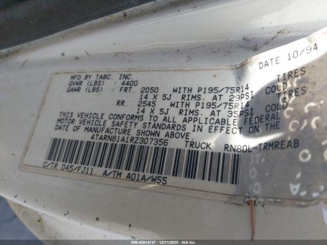 Toyota Pickup Image 8