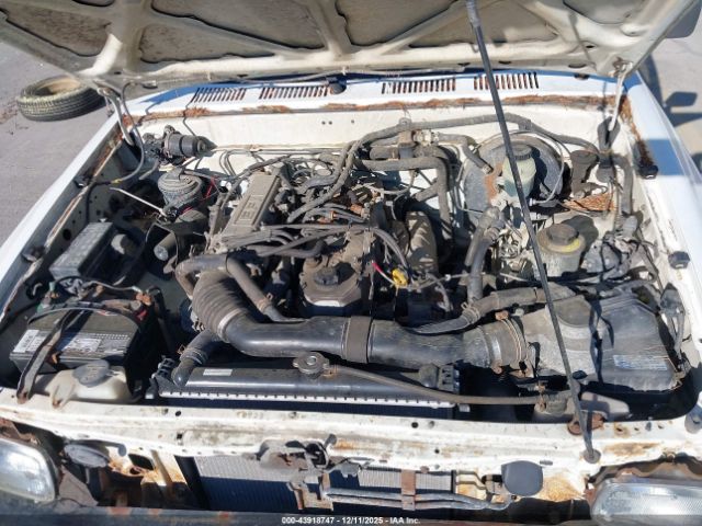 Toyota Pickup Image 10