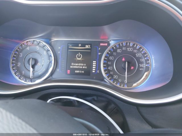 Chrysler 200 Limited Image 7