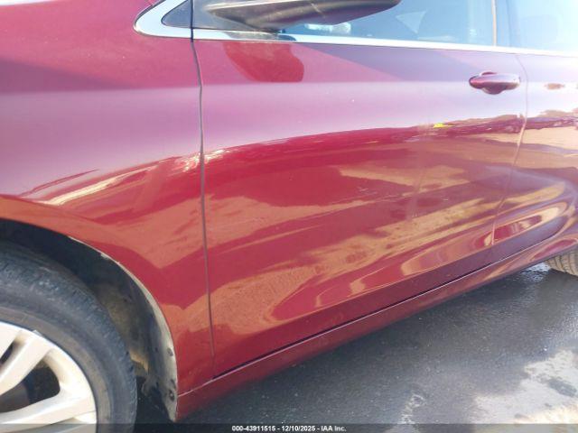 Chrysler 200 Limited Image 13