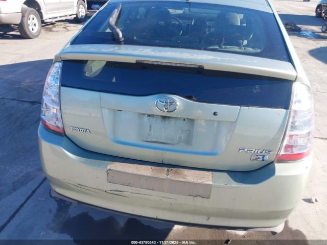 Toyota Prius Image 8