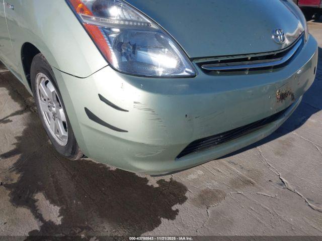 Toyota Prius Image 12