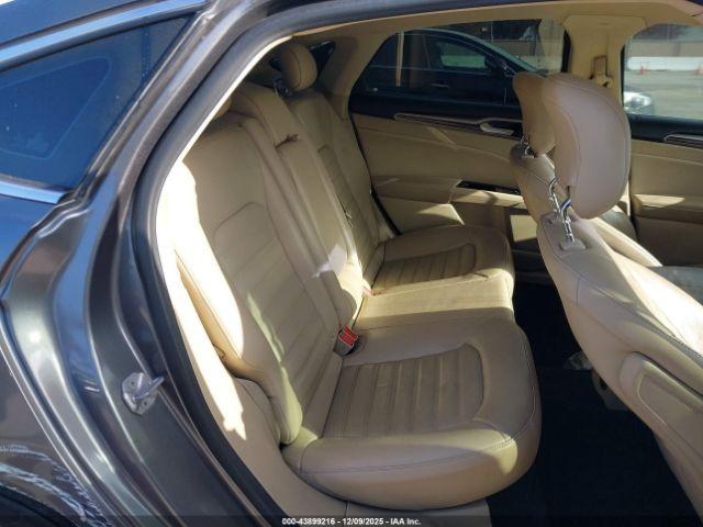 Ford Fusion Se Image 8