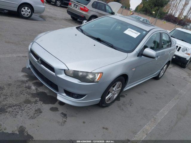 Mitsubishi Lancer Image 11