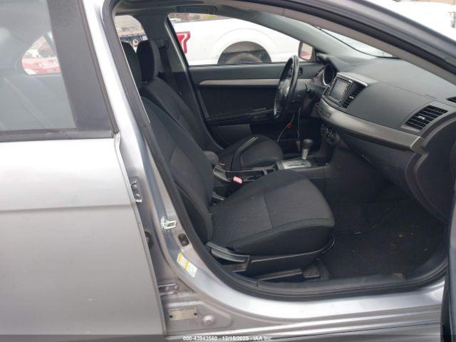 Mitsubishi Lancer Image 10