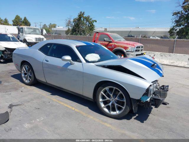  Salvage Dodge Challenger