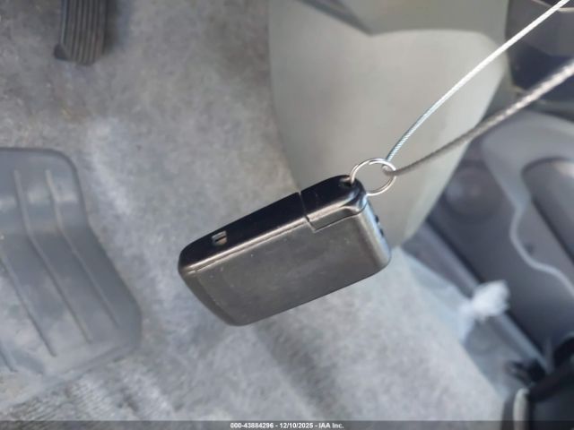 Toyota Prius Image 10