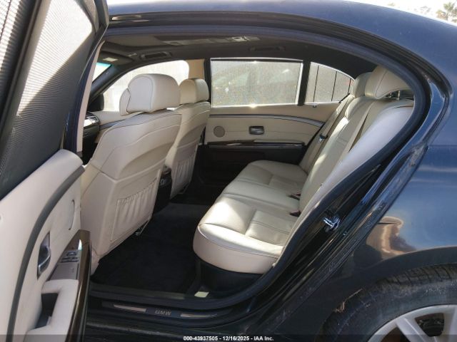 BMW 7 Series Image 2