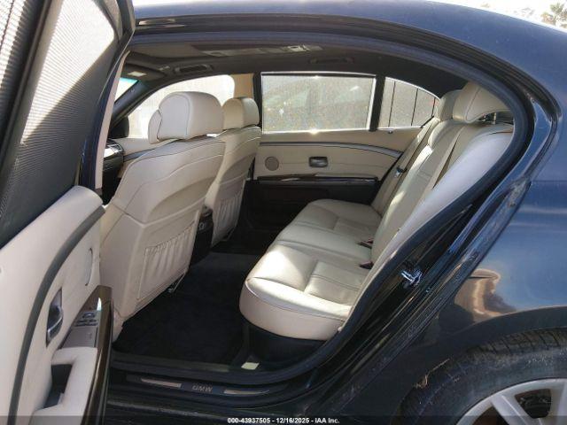 BMW 7 Series Image 2