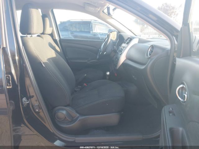 Nissan Versa 1.6 Sv Image 10