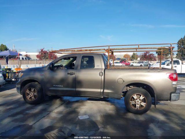 Toyota Tundra Sr5 V8 Image 17