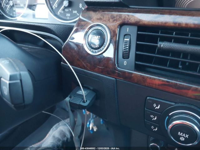 BMW 3 Series Image 8