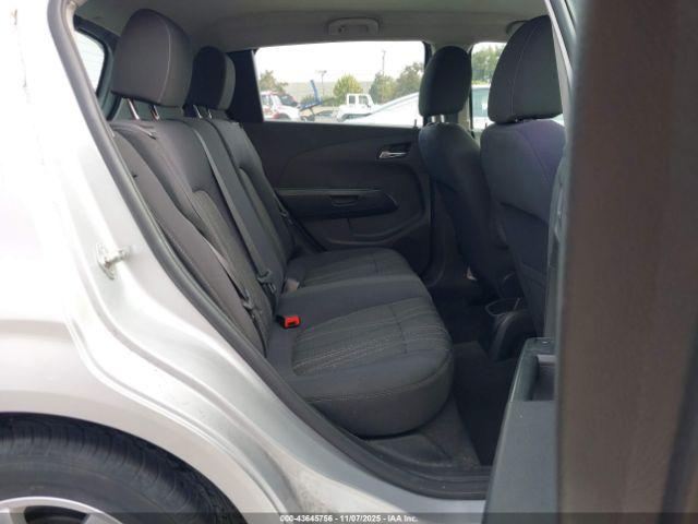 Chevrolet Sonic Lt Auto Image 7