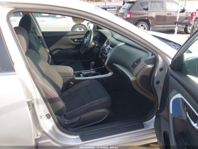 Nissan Altima 2.5 S Image 5