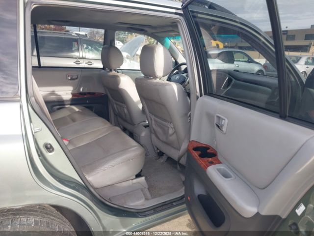 Toyota Highlander Limited V6 Image 4