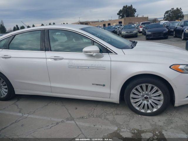 Ford Fusion Se Image 4