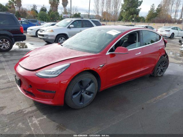 Tesla Model 3 Image 16