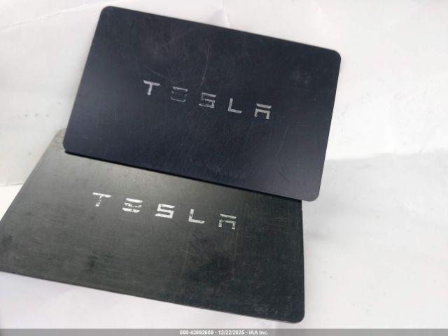 Tesla Model 3 Image 14