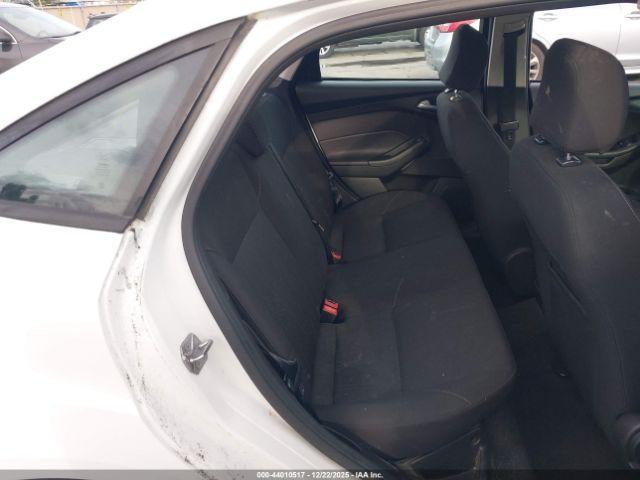 Ford Focus Se Image 8