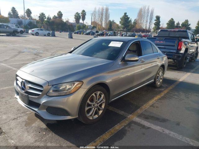 Mercedes-Benz C-Class 4matic Image 11