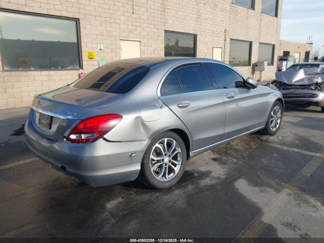 Mercedes-Benz C-Class 4matic Image 7