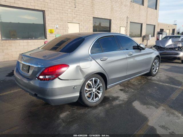 Mercedes-Benz C-Class 4matic Image 7