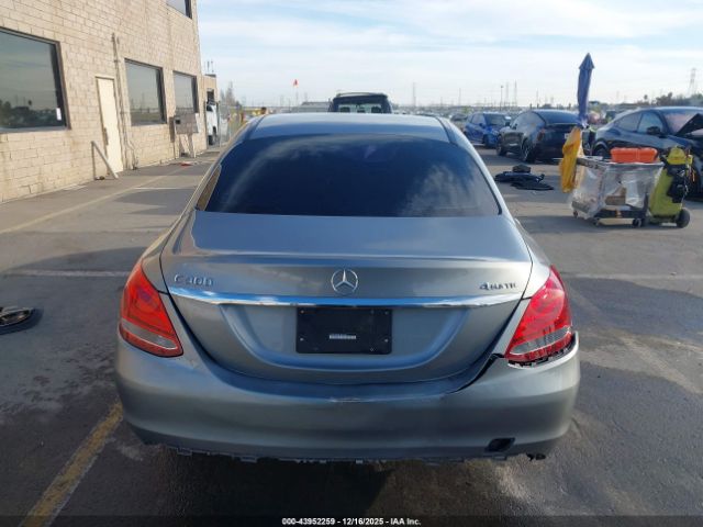 Mercedes-Benz C-Class 4matic Image 10