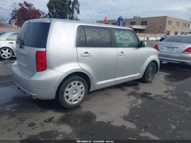 Scion xB Image 10
