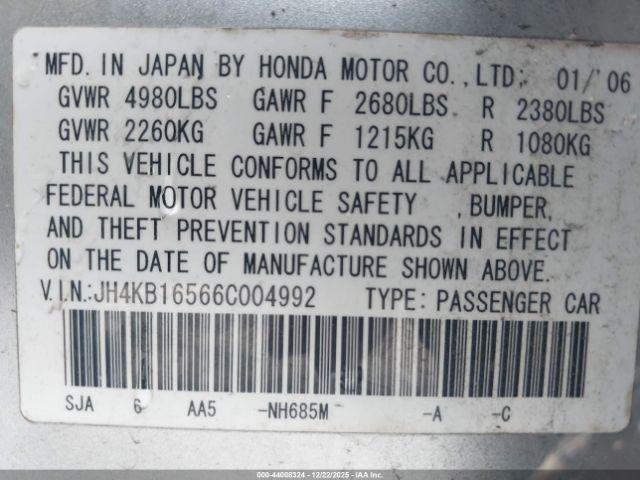 Acura RL 3.5 Image 16