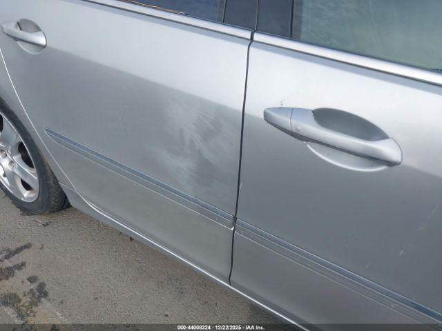 Acura RL 3.5 Image 17