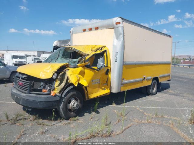 General Motors Savana Cutaway Work Van Image 11