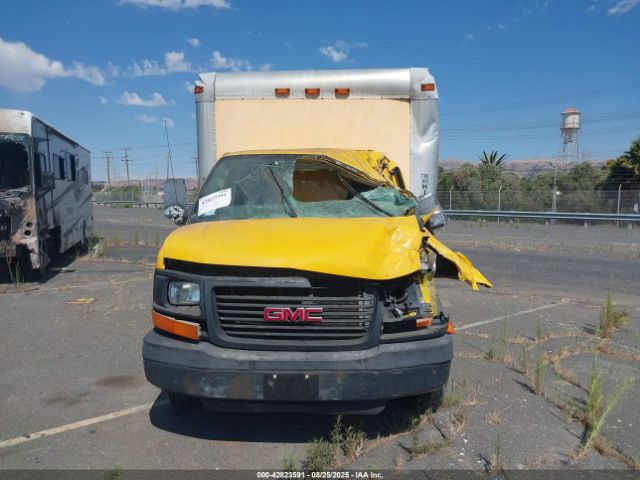 General Motors Savana Cutaway Work Van Image 4