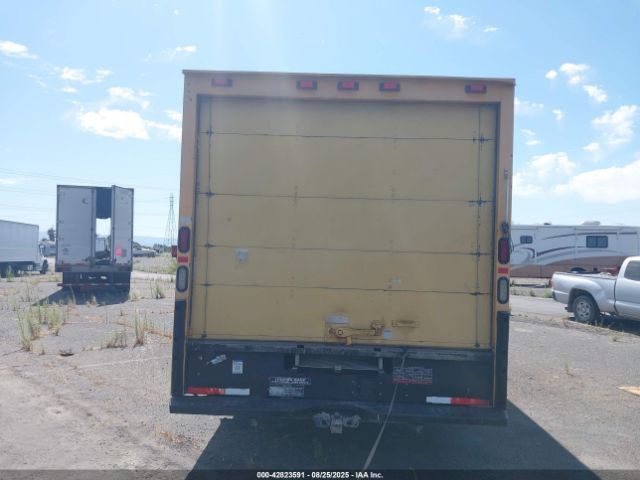 General Motors Savana Cutaway Work Van Image 3