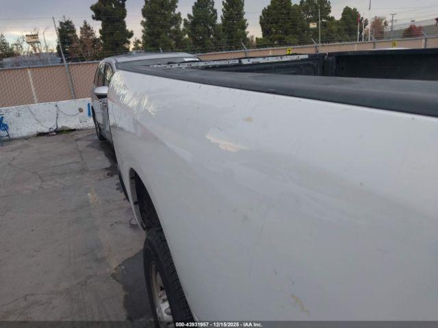 Ram 2500 Tradesman  4x2 8' Box Image 18