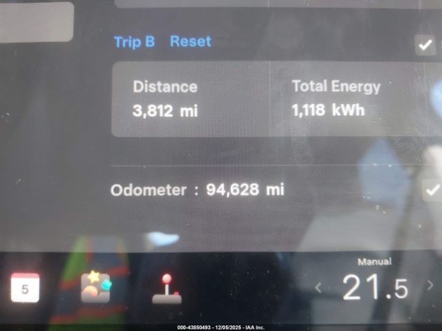 Tesla Model Y Long Range Dual Motor All-wheel Drive Image 15