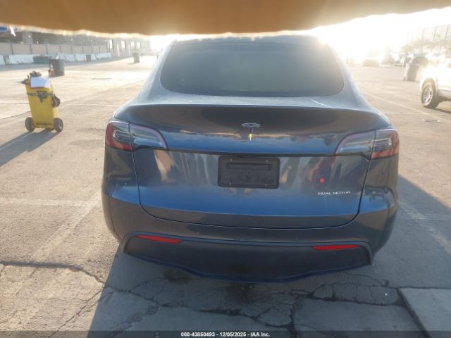 Tesla Model Y Long Range Dual Motor All-wheel Drive Image 14