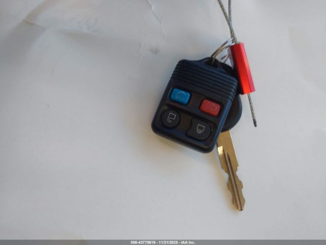 Ford Explorer Image 11