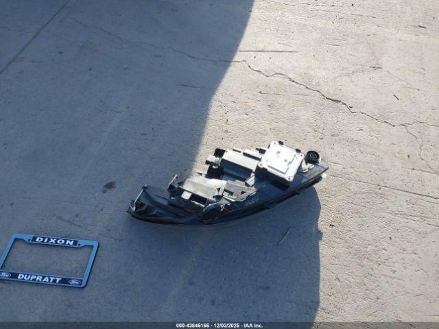 Ford Escape Platinum Image 12