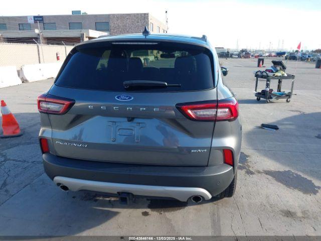 Ford Escape Platinum Image 16