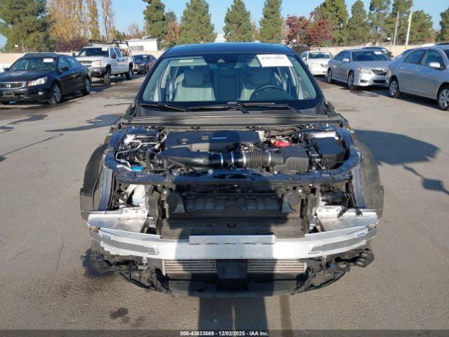 Honda Accord Touring 2.0t Image 5