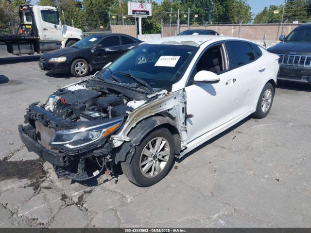 Kia Optima Lx Image 2